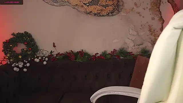 Daphne Moss online show from 19, 12, 2024