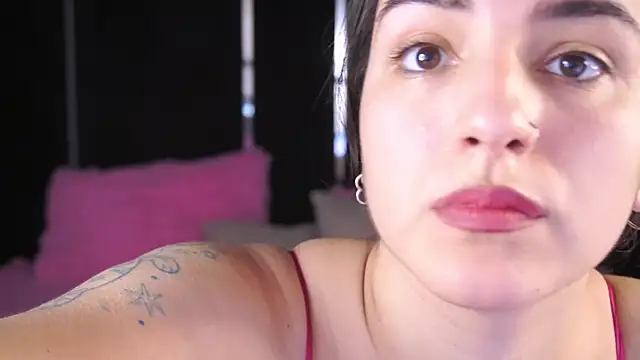 Daphne Moss online show from 12, 3, 2025