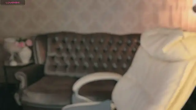 Daphne Moss online show from 19, 4, 2026