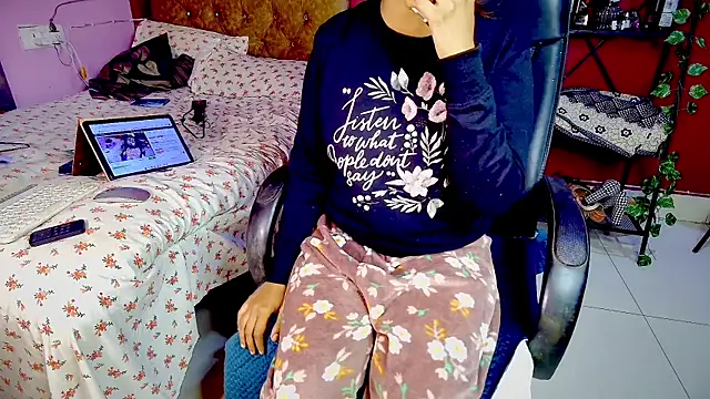 Naughty nightz online show from 22, 1, 2025