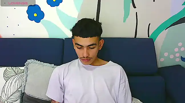 sorry-mom69 online show from 6, 12, 2024