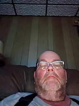 Snapshot of mrwizard4570 chatting on 4, 5, 2026 mrwizard4570 online show from 4, 5, 2026