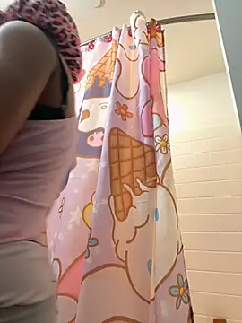 Snapshot of Kayyummy98 chatting on 7, 6, 2026 Kayyummy98 online show from 7, 6, 2026