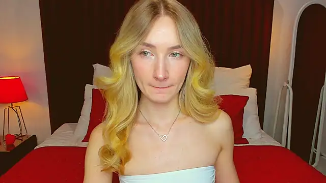 Snapshot of bella__rose chatting on 10, 3, 2025 bella rose online show from 10, 3, 2025
