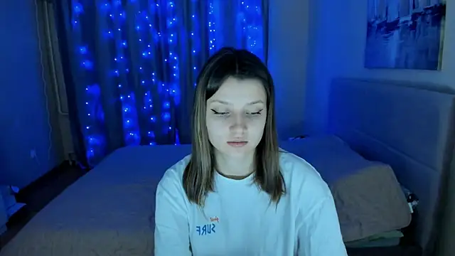 Snapshot of SoniNesti chatting on 6, 12, 2024 SoniNesti online show from 6, 12, 2024