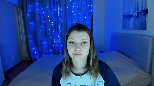 Snapshot of SoniNesti chatting on 12, 12, 2024 SoniNesti online show from 12, 12, 2024