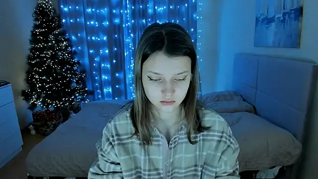 Snapshot of SoniNesti chatting on 31, 12, 2024 SoniNesti online show from 31, 12, 2024