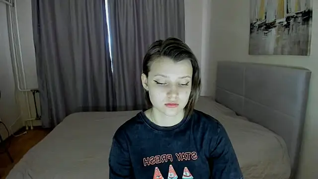 Snapshot of SoniNesti chatting on 8, 3, 2025 SoniNesti online show from 8, 3, 2025