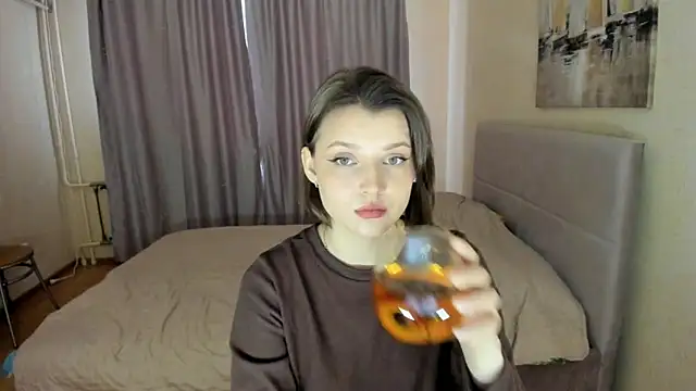 Snapshot of SoniNesti chatting on 14, 3, 2025 SoniNesti online show from 14, 3, 2025