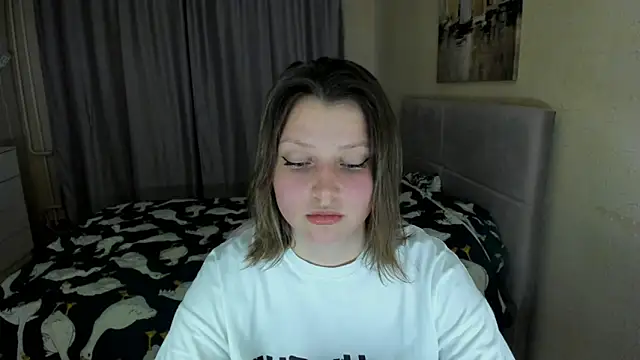 Snapshot of SoniNesti chatting on 24, 9, 2025 SoniNesti online show from 24, 9, 2025