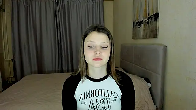 Snapshot of SoniNesti chatting on 6, 11, 2025 SoniNesti online show from 6, 11, 2025