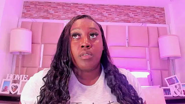 ShaniaBrownn online show from 12, 3, 2026