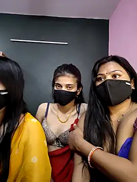 cutee  crazy online show from 8, 4, 2026