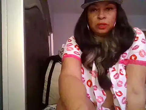 MSweetLindaParks online show from 2, 2, 2025
