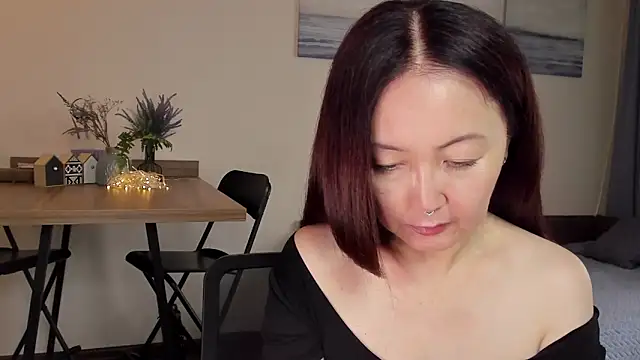 AvroraSakura online show from 15, 9, 2025