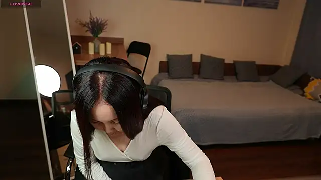 AvroraSakura online show from 30, 11, 2025