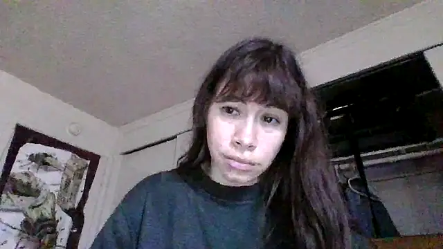 Snapshot of petitedoll29 chatting on 1, 12, 2024 petitedoll29 online show from 1, 12, 2024