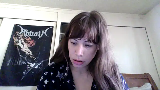Snapshot of petitedoll29 chatting on 5, 12, 2024 petitedoll29 online show from 5, 12, 2024