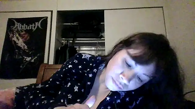 Snapshot of petitedoll29 chatting on 6, 12, 2024 petitedoll29 online show from 6, 12, 2024