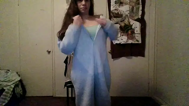 Snapshot of petitedoll29 chatting on 14, 12, 2024 petitedoll29 online show from 14, 12, 2024