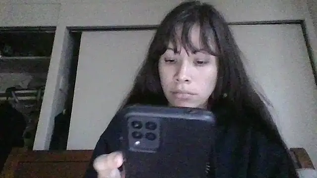 Snapshot of petitedoll29 chatting on 18, 12, 2024 petitedoll29 online show from 18, 12, 2024