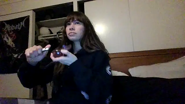 Snapshot of petitedoll29 chatting on 23, 12, 2024 petitedoll29 online show from 23, 12, 2024