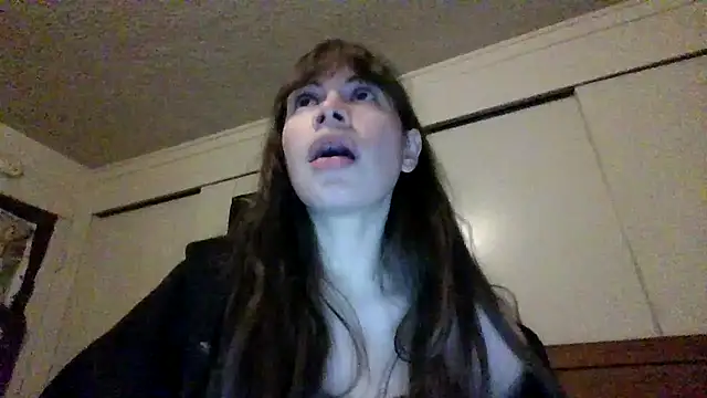 Snapshot of petitedoll29 chatting on 24, 12, 2024 petitedoll29 online show from 24, 12, 2024
