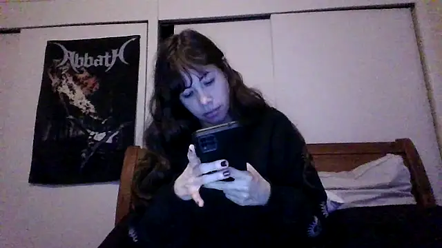 Snapshot of petitedoll29 chatting on 28, 12, 2024 petitedoll29 online show from 28, 12, 2024