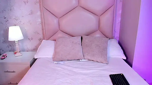 ambar sullivan online show from 1, 11, 2025