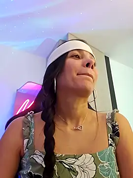 miaeyes online show from 20, 1, 2025