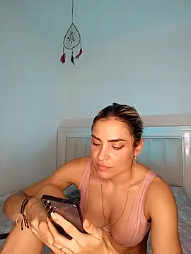 Snapshot of ASHLEY_BLAIR chatting on 11, 12, 2024 ASHLEY BLAIR online show from 11, 12, 2024
