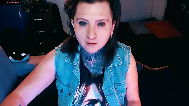 Marieblueeyes online show from 1, 10, 2025