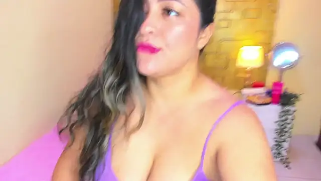 Julia Haye online show from 17, 5, 2026