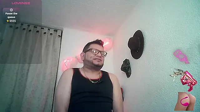Snapshot of SexDiffrent chatting on 13, 9, 2025 SexDiffrent online show from 13, 9, 2025