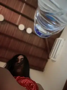 Ashly Miller online show from 18, 11, 2025