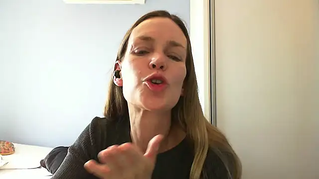 Annylove1 online show from 10, 9, 2025