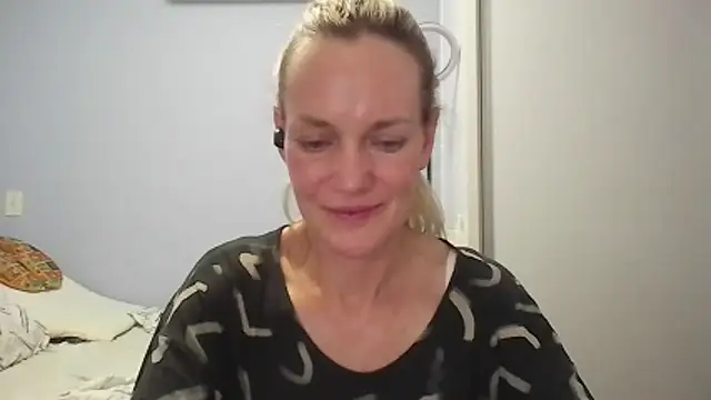 Annylove1 online show from 6, 2, 2026