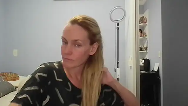 Annylove1 online show from 6, 4, 2026