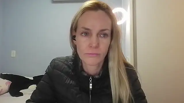 Snapshot of Annylove1 chatting on 11, 5, 2026 Annylove1 online show from 11, 5, 2026