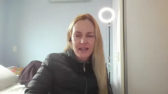 Snapshot of Annylove1 chatting on 25, 5, 2026 Annylove1 online show from 25, 5, 2026
