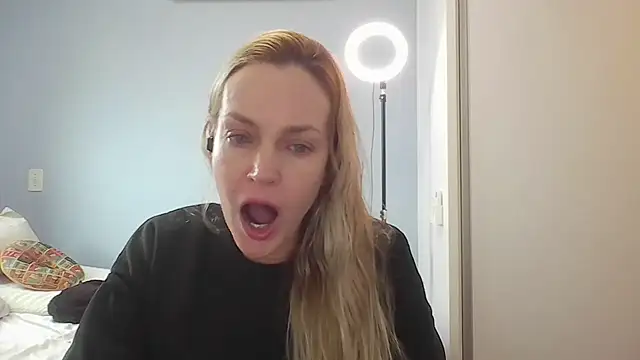 Snapshot of Annylove1 chatting on 4, 6, 2026 Annylove1 online show from 4, 6, 2026