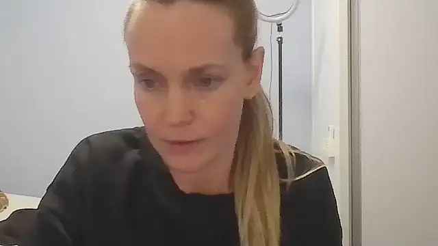 Snapshot of Annylove1 chatting on 4, 6, 2026 Annylove1 online show from 4, 6, 2026