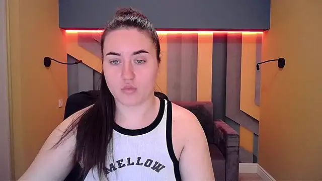 Roxie Bradley online show from 22, 12, 2024