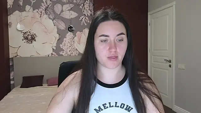 Roxie Bradley online show from 25, 12, 2024