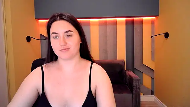 Roxie Bradley online show from 5, 1, 2025