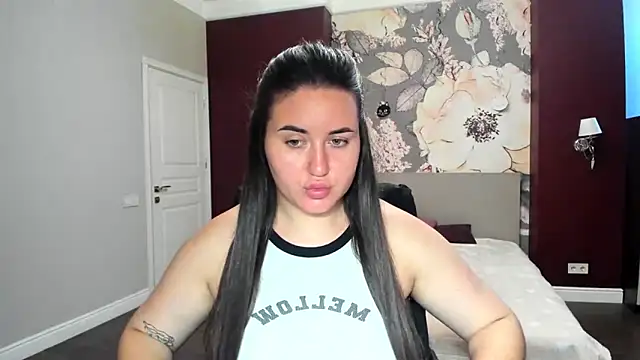 Roxie Bradley online show from 11, 9, 2025