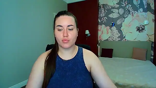 Snapshot of Roxie_Bradley chatting on 25, 5, 2026 Roxie Bradley online show from 25, 5, 2026