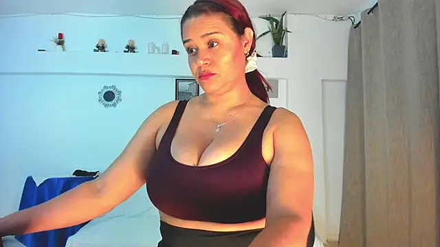 Sinthia Collins online show from 17, 4, 2026