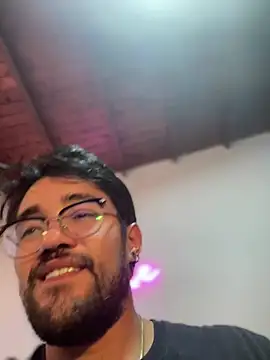 Im sophiie online show from 25, 2, 2025