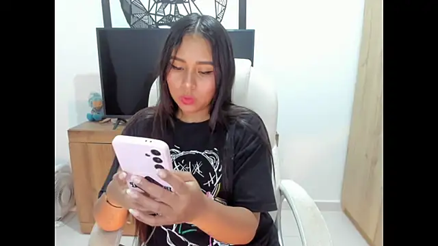 Snapshot of Ciara8 chatting on 22, 6, 2026 Ciara8 online show from 22, 6, 2026
